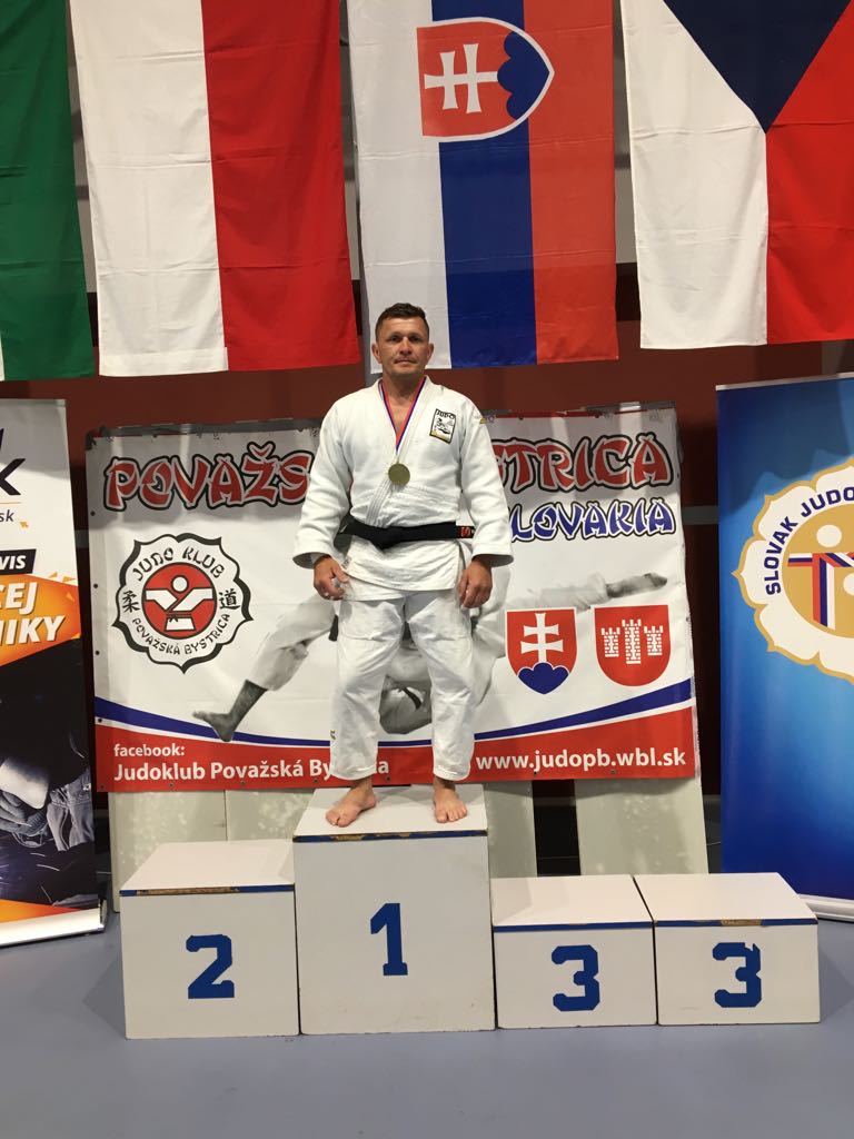 Sensationeller Erfolg von BEISKAMMER Bernhard beim Slovakia International Tournament Open Masters für Ü30.