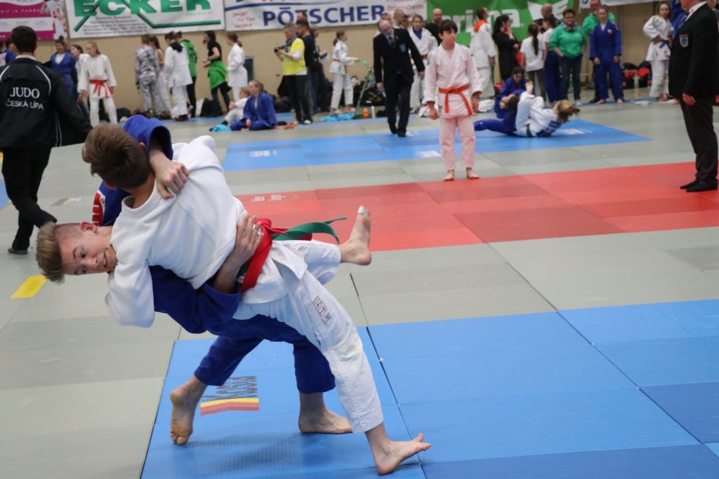 Ausgezeichnete Leistung unserer Nachwuchskämpfer am 2. Tag beim Int. Judoturnier Erima Trophy in Rohrbach.