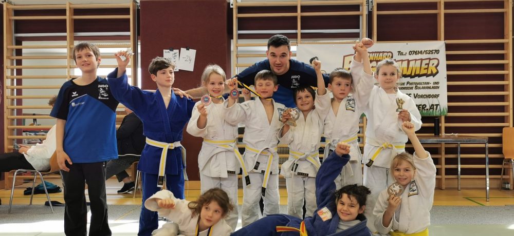 10 Medaillen, 2 davon in Gold für unseren starken U10 Nachwuchs beim Rapsocup U10 in Alkohoven