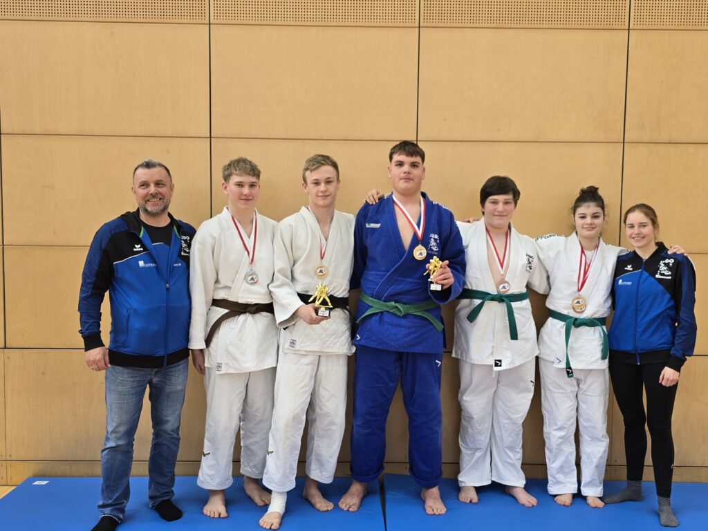 4 Landesmeister, 7 Vizelandesmeister und 5 Bronzene für Kirchham bei OÖ-Landesmeisterschaften für U18. U21 und AK in Burgkirchen.