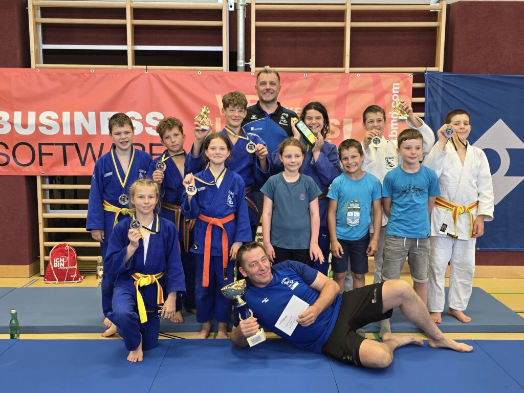 Kirchham holt bei der letzten Runde beim U14 Rapso Cup in Alkoven sensationell den Gesamtsieg von insgesamt 4 Runden und somit 500€ Preisgeld.