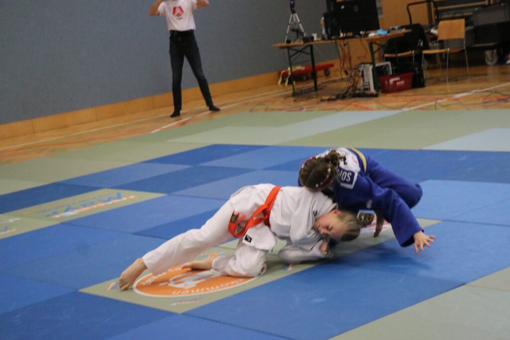 Zwei 1. Plätze, sieben 2. Plätze und einen 3. Platz beim Schlumpfturnier für U8 – U12 für Kirchham in Gallneukirchen