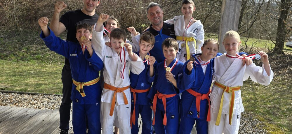 11 Goldene, 2 Silberne und 3 Bronzene bei der 1. Runde im Bezirkscup in Wels für Kirchham