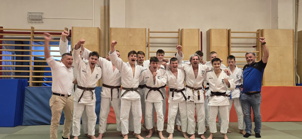 08:06 Auswärtserfolg in der 2. Bundesliga für Kirchham I gegen Sanjindo Bischofshofen II in St. Johann im Pongau