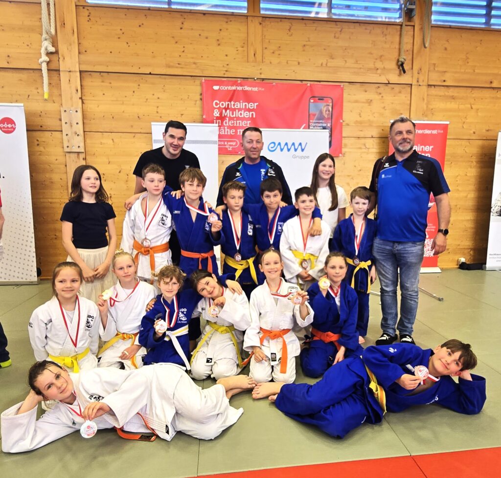 2 Landesmeister und 1 Bronzene für Kirchham bei den OÖ Landesmeisterschaften-Mannschaft Schüler U10/12 und U14/U16 in Wels.